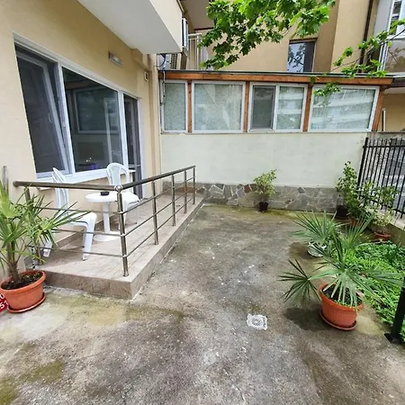 Flowers Apartment