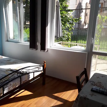 Apartment Flowers